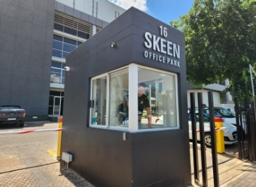 people-renovating-the-house-concept-LASPZC-1